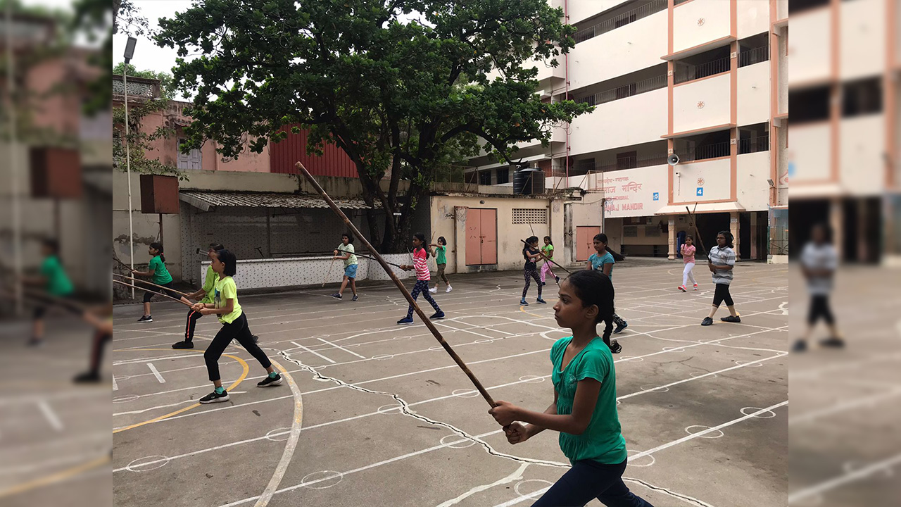 Silambam-Girls-Gopalapuram3